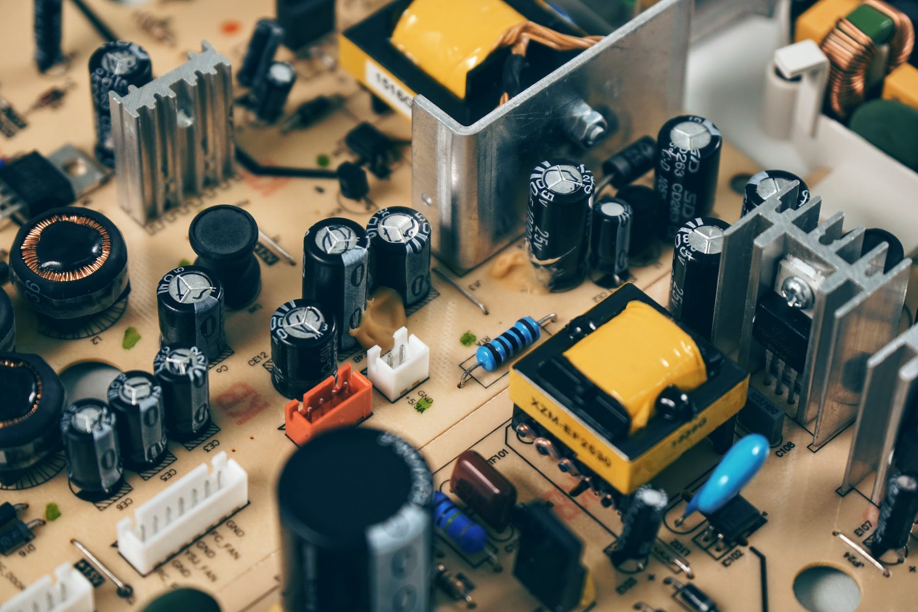 The SMT Industry Abbreviation: A Beginner’s Guide to Understanding the Technology